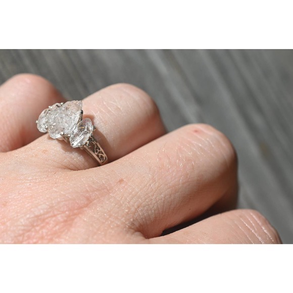 Raw crystal ring, Raw Diamond Engagement Ring, Opal Wedding Ring, Rough … - Picture 4 of 5